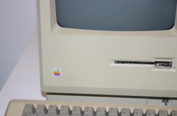 Parte de computador antigo da apple