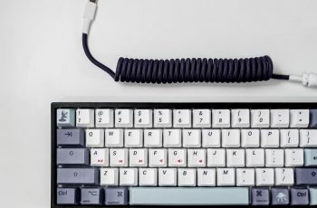 teclado com entrada usb