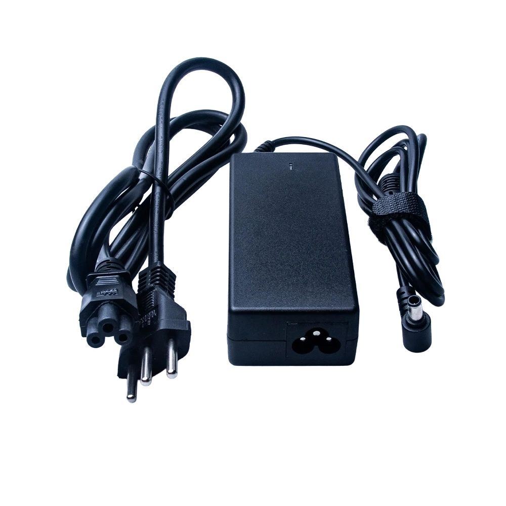 Fonte Carregador para Notebook Samsung Part Number SPA-830E 19V 3.16A 60W 5.5mm x 3.0mm
